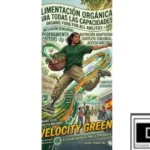 A vibrant, empowering infographic poster highlighting inclusive education, adaptive movement, and universal nutrition. The central figure is an active woman with a prosthetic leg and a white cane leaping forward while holding a basket of fresh organic produce. Bold text overhead reads "ALIMENTACIÓN ORGÁNICA PARA TODAS LAS CAPACIDADES" and "Organic Food for All Abilities." The background features a diverse group of children, including a student in a wheelchair, outside a school building under a Spanish flag. The poster is filled with accessible educational concepts such as "Inclusión Sensorial" (Sensory Inclusion), "Empoderamiento Cognitivo" (Cognitive Empowerment), and "IA y Diseño Universal para el Aprendizaje" (AI and Universal Design for Learning).